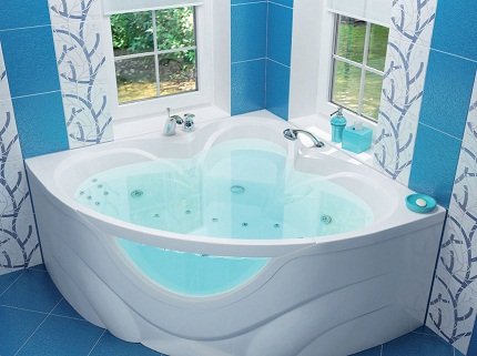 Ультрасовременная акриловая ванна