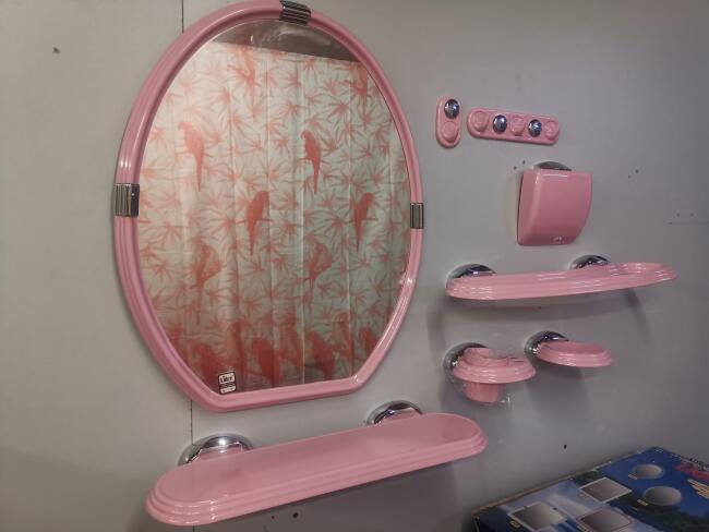 Набор для ванны зеркало овал, полка мыльница и крючки LIDER пластик розовый купить в Москве по цене 3 000 руб.