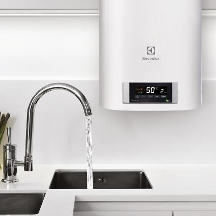 Водонагреватель Electrolux EWH 100 Formax DL Белый Прямоугольный Эмаль сухой тэн