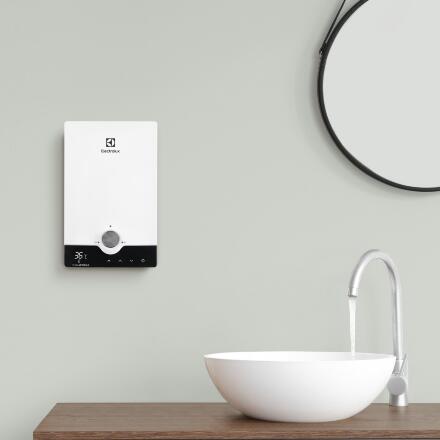 Водонагреватель проточный Electrolux NPX 8 Flow Active 2.0 Белый