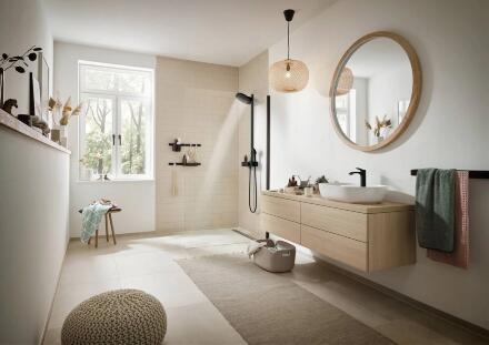 Смеситель Hansgrohe Vivenis 110 75022670 для раковины, черный, однорычажный, длина излива 14.6 см