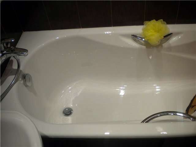 Чугунная ванна Roca Malibu 170х70 с отверстиями под ручки с антискольжением купить в Москве по цене 67 500 руб.